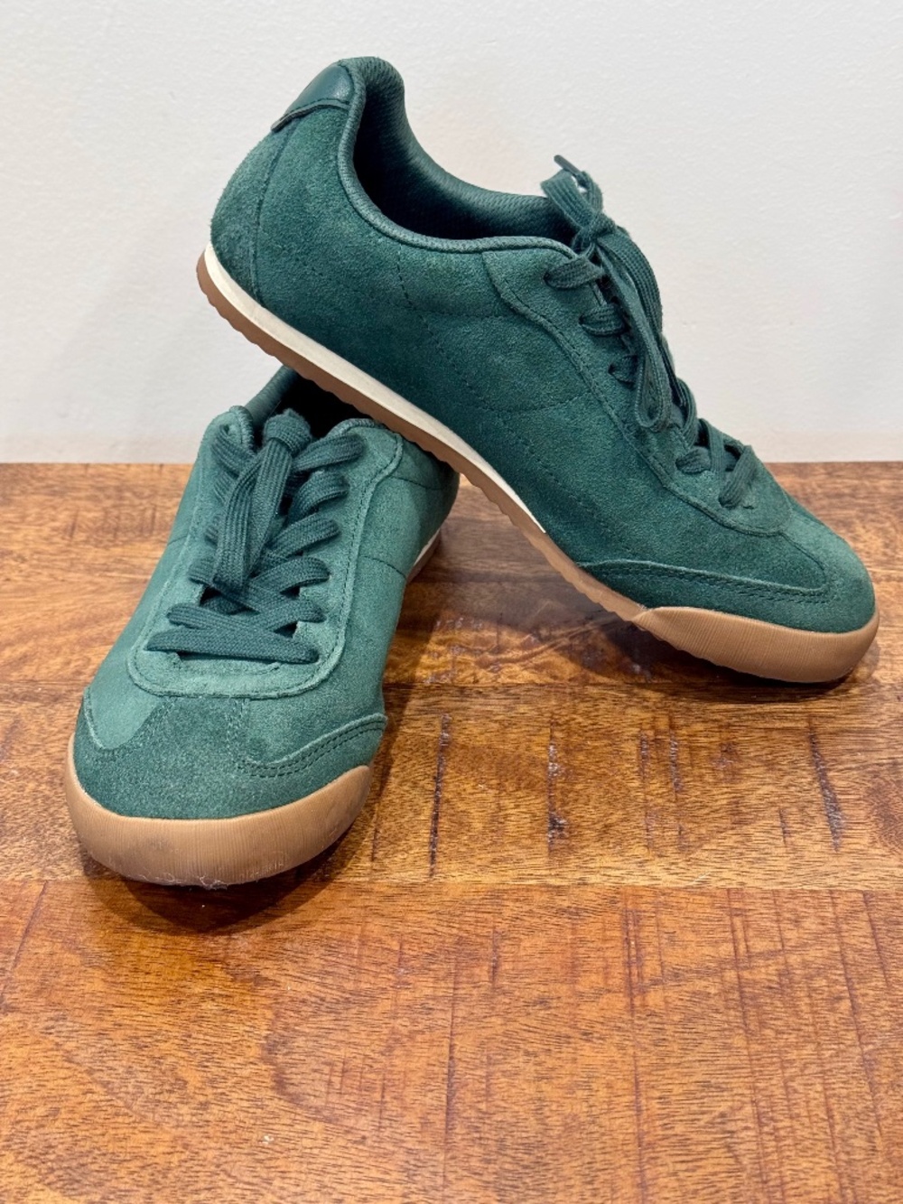 Oysho Green Suede Retro Sneakers Women’s EU 37 Ortholite Great Condition
